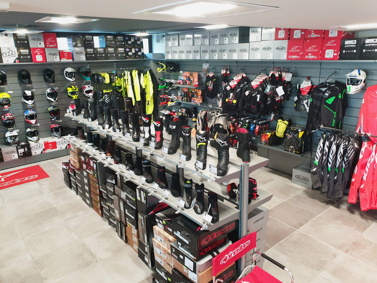 Motoabbigliamento.it: un acquisto online con la serenità di cambio gratis,  21 punti vendita e garanzia del prezzo più basso - Torino Oggi
