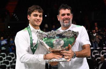 Il papà-coach di Cobolli: "Parigi lascia consapevolezza, ma Wimbledon è un'altra storia. Atp Finals? Sono un obiettivo" Il papà-coach di Cobolli: "Parigi lascia consapevolezza, ma Wimbledon è un'altra storia. Atp Finals? Sono un obiettivo"