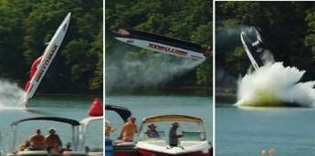 Motoscafo decolla a 320 km orari e si ribalta, l'incidente da brividi