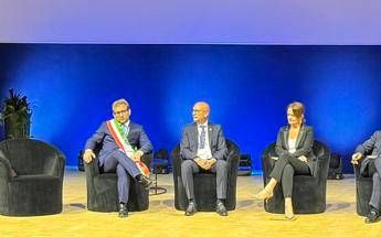 Vicenzaoro, Zecchinato: "Con 5mila aziende e più di mille espositori è espressione di eccellenza" Vicenzaoro, Zecchinato: "Con 5mila aziende e più di mille espositori è espressione di eccellenza"