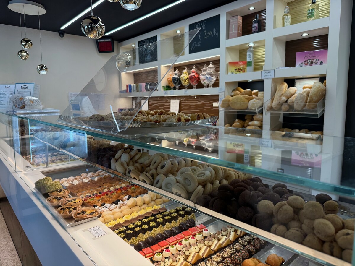 https://www.torinoggi.it/fileadmin/archivio/lavocedialba/2026/07/1._Pasticceria_La_Baita__Apertura_.jpg