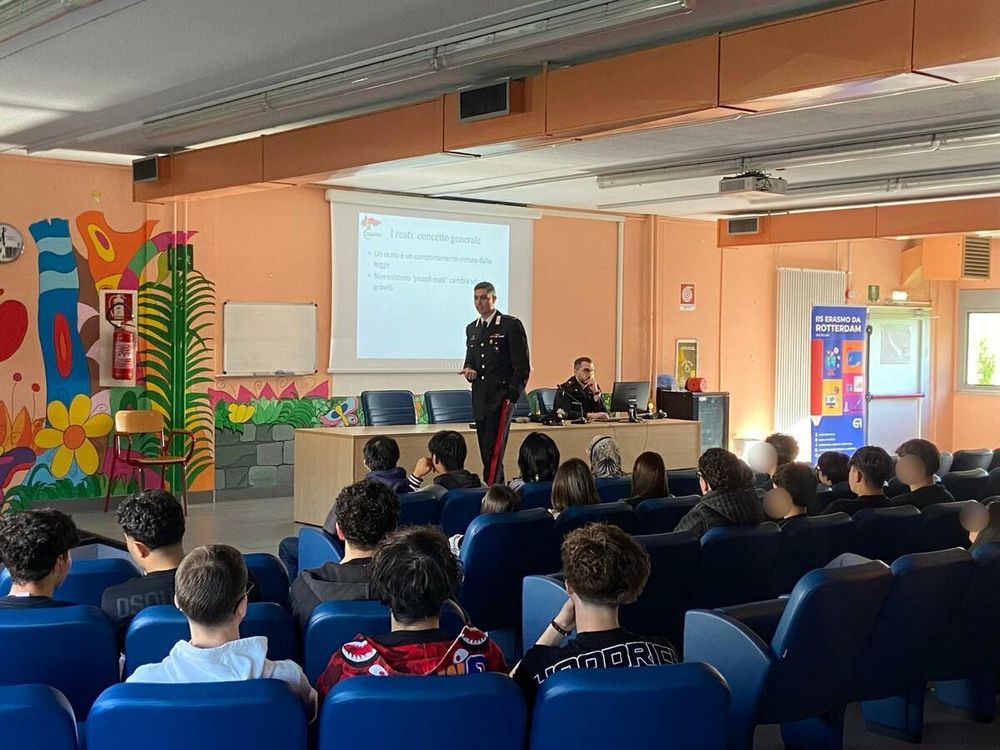 A Nichelino gli studenti dell’Erasmo hanno incontrato i carabinieri