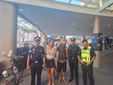Jessica Mellica e Salvatore Sette con le forze dell'ordine a George Town (Cayman)