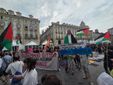 Manifestazione Pro Pal in piazza Castello