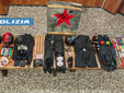 Alcuni degli oggetti sequestrati dalla Polizia