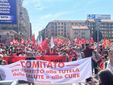 Manifestazione davanti al Grattacielo della Regione