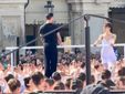 Roberto Bolle in azione in piazza San Carlo Roberto Bolle in azione in piazza San Carlo