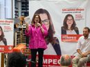 Laura Pompeo durante l'incontro avvenuto giovedì sera a Moncalieri Laura Pompeo durante l'incontro avvenuto giovedì sera a Moncalieri