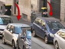 Le due auto dormitorio in via Ozegna