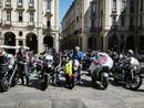 Due ruote in protesta davanti al Comune Due ruote in protesta davanti al Comune