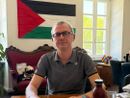 Bandiera della Palestina nell'ufficio dell'assessore, ma c'è chi lo attacca: "Mai fregato niente di altre guerre" Bandiera della Palestina nell'ufficio dell'assessore, ma c'è chi lo attacca: "Mai fregato niente di altre guerre"
