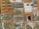 La droga sequestrata dai carabinieri La droga sequestrata dai carabinieri