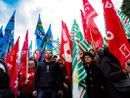 Presidio davanti all’Rsa Valgioie indetto da Cgil, Cisl e Uil Presidio davanti all’Rsa Valgioie indetto da Cgil, Cisl e Uil