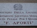 Sovraffollamento al Ferrante Aporti, Osapp: &quot;I ragazzi dormono per terra su una brandina da spiaggia&quot;