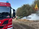 Rosta, vanno a fuoco le rotoballe di un campo: intervengono i vigili del fuoco