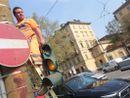 Semafori sostituiti, foglie e tronchi a terra: ferita ancora aperta, ma si riparte: domani previsti altri temporali [FOTO E VIDEO]
