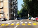 Interventi su dossi e attraversamenti per migliorare la visibilità e la sicurezza dei pedoni Interventi su dossi e attraversamenti per migliorare la visibilità e la sicurezza dei pedoni