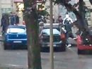 Rissa ad Aurora: ragazzo accerchiato e preso a botte dal "branco"