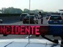 Auto e camioncino si urtano in tangenziale: vettura ribaltata e traffico rallentato