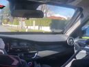 a bordo di un'auto dei carabinieri