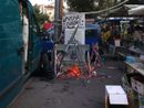 Alcuni banchi costretti a spostarsi