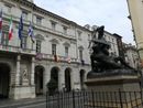 Municipio di Torino con statua Conte Verde