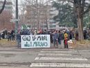 Il corteo è partito dal ponte Sassi in direzione del parco. Deviata la linea 15