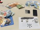 Nascondeva ecstasy, ketamina e hashish nella sua cameretta: arrestato baby pusher di 19 anni