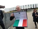 Meloni in visita ad Argotec regala il Tricolore: "Ha voluto capire nostra capacità sui microsatelliti" [VIDEO]