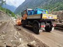 Lavoro senza sosta dopo il maltempo: si aprono parzialmente le prime strade dopo frane ed esondazioni