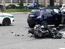 Auto contro moto, brutto incidente tra corso Agnelli e corso Traiano: