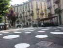 Via Santa Giulia recupera la sua vocazione commerciale con un evento serale e pedonale