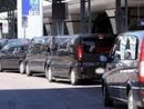 Aggredito e picchiato da un tassista perché conducente di auto a noleggio Aggredito e picchiato da un tassista perché conducente di auto a noleggio