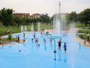 Parco Di Vittorio, a Mirafiori l'estate porta un mini parco acquatico (dove c'era il laghetto) [FOTO]