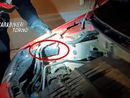 cofano aperto di un'automobile controllata dai carabinieri cofano aperto di un'automobile controllata dai carabinieri
