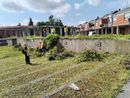 A Falchera i cittadini si tirano su le maniche e ripuliscono piazza Astengo A Falchera i cittadini si tirano su le maniche e ripuliscono piazza Astengo