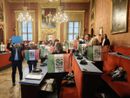 "Sì al referendum sulla cittadinanza", protesta nella Sala di Torino