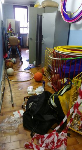 Ancora vandali alla Cecchi, Deri: “Cadenza periodica”