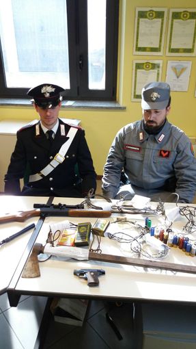 Bracconiere di 73 anni finisce nella trappola dei carabinieri forestali: denunciato Bracconiere di 73 anni finisce nella trappola dei carabinieri forestali: denunciato