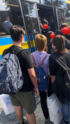 Caos bus scolastici nel Pinerolese: «Abbiamo potenziato ulteriormente le corse e rimodulato gli orari» Caos bus scolastici nel Pinerolese: «Abbiamo potenziato ulteriormente le corse e rimodulato gli orari»