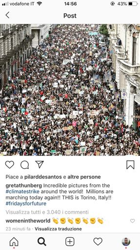 Friday for future, Greta Thunberg condivide sui social le foto di Torino: "Incredibile" Friday for future, Greta Thunberg condivide sui social le foto di Torino: "Incredibile"