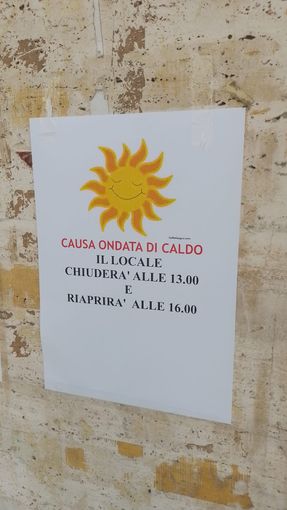 locandina chiuso per caldo locandina chiuso per caldo