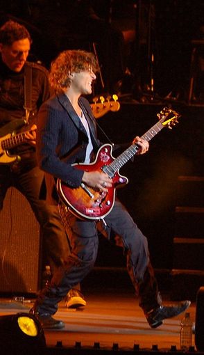 Al Cap10100 due serate di grande musica con Federico Poggipollini e Marina Rei Al Cap10100 due serate di grande musica con Federico Poggipollini e Marina Rei