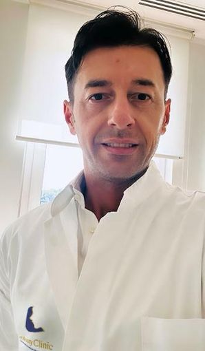 Quando lo specchio diventa nemico: il lifting tra paure e rinascita Quando lo specchio diventa nemico: il lifting tra paure e rinascita