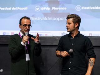 Il regista Clavarino (a destra) al Festival dei Popoli di Firenze (ph Alisa Martynova)