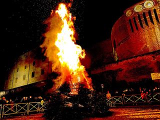 Il ‘falò della libertà’ a Saluzzo