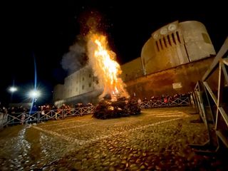 Il ‘falò della libertà’ a Saluzzo