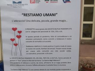 Stanza degli abbracci manifesto