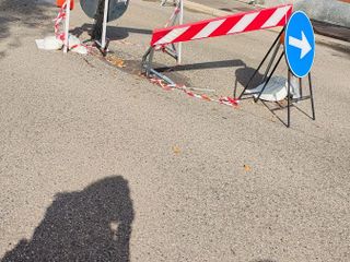 Viabilità dissestata in via Rignon