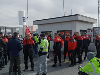 Sciopero degli operatori della logistica a Settimo Torinese